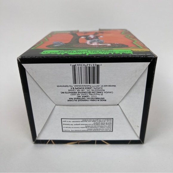 LEMAX Spookytown Halloween Vampire Wakes the Undead Accent - Picture 2 of 4